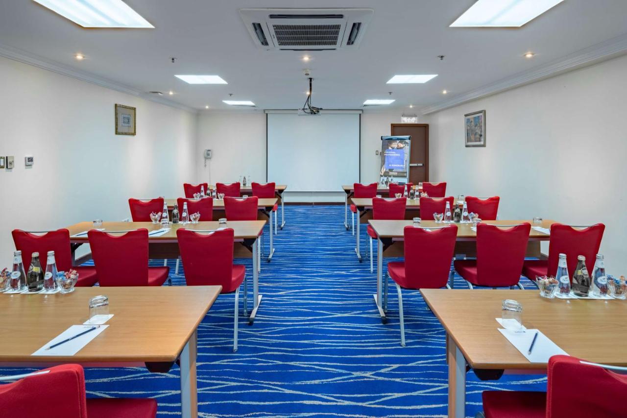 Radisson Blu Hotel, Yanbu Exteriör bild