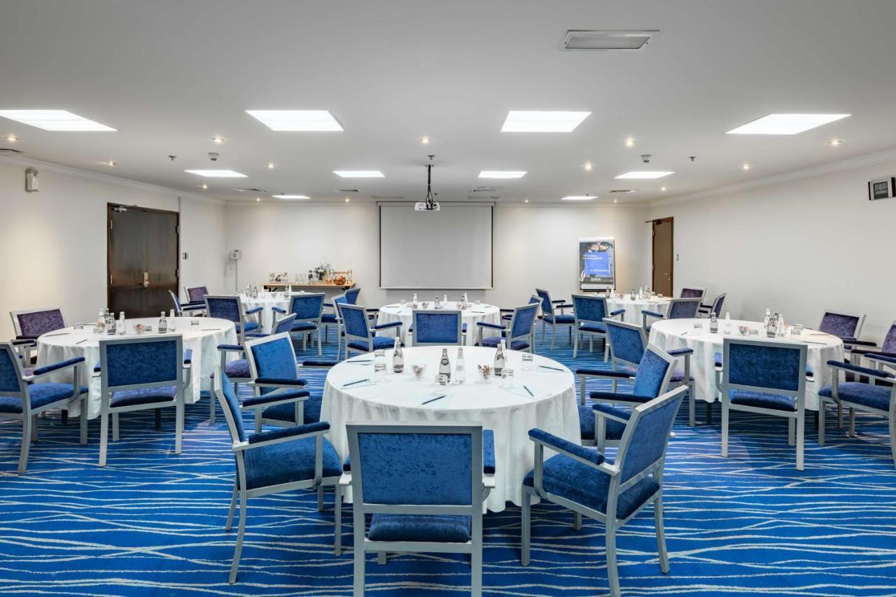 Radisson Blu Hotel, Yanbu Exteriör bild